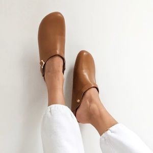 Beatrice Valenzuela Cajeta clog